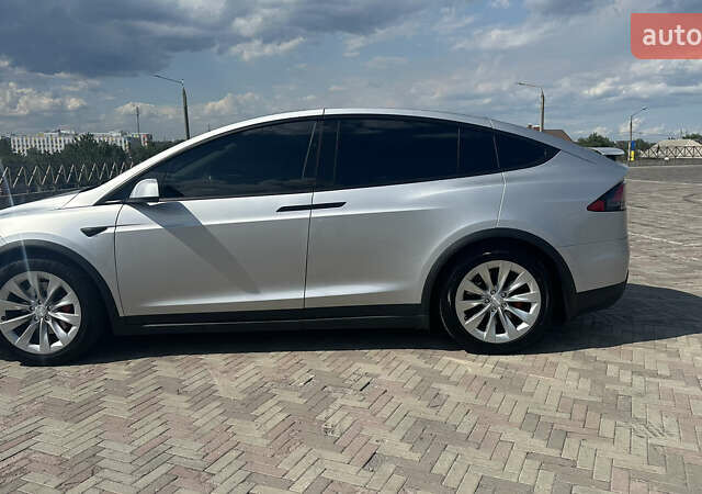 Тесла Модель Х 2017 в Харькове на Automoto.ua Серый Тесла Модель Х, объемом двигателя 0 л и пробегом 75 тыс. км за 32000 $, фото 1 на Automoto.ua