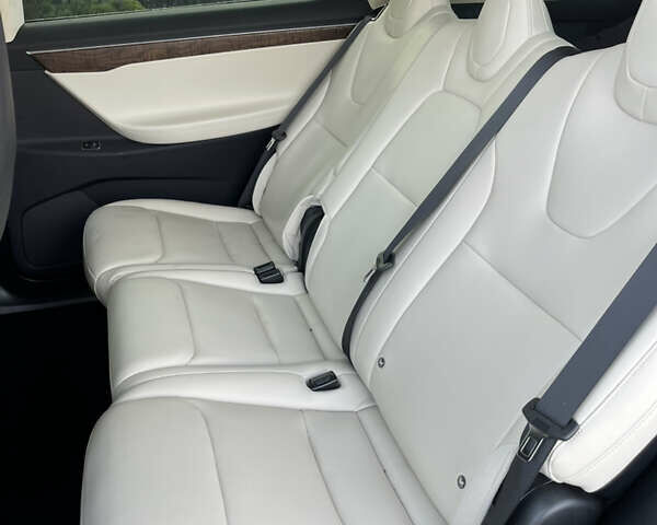 Серый Тесла Модель Х, объемом двигателя 0 л и пробегом 96 тыс. км за 16900 $, фото 14 на Automoto.ua