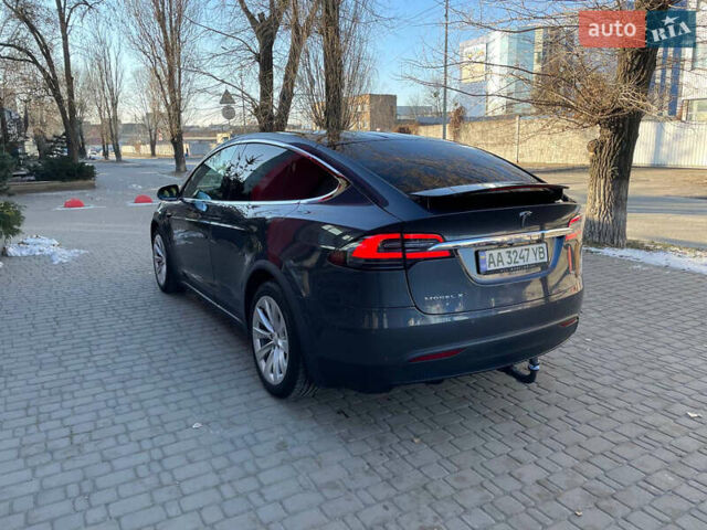 Серый Тесла Модель Х, объемом двигателя 0 л и пробегом 102 тыс. км за 26500 $, фото 7 на Automoto.ua
