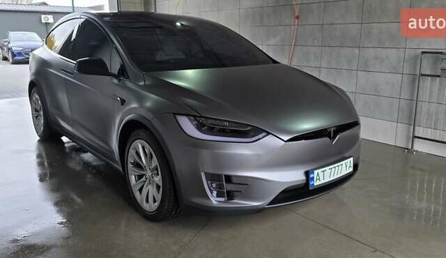 Серый Тесла Модель Х, объемом двигателя 0 л и пробегом 147 тыс. км за 33999 $, фото 1 на Automoto.ua