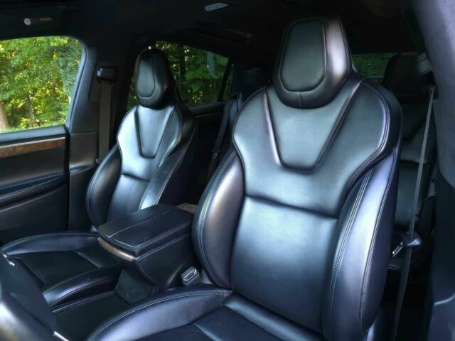 Серый Тесла Модель Х, объемом двигателя 0 л и пробегом 79 тыс. км за 23000 $, фото 8 на Automoto.ua
