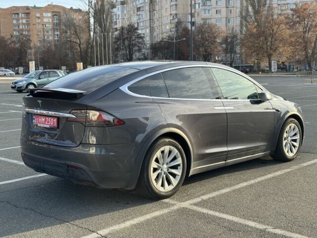 Серый Тесла Модель Х, объемом двигателя 0 л и пробегом 233 тыс. км за 17500 $, фото 13 на Automoto.ua