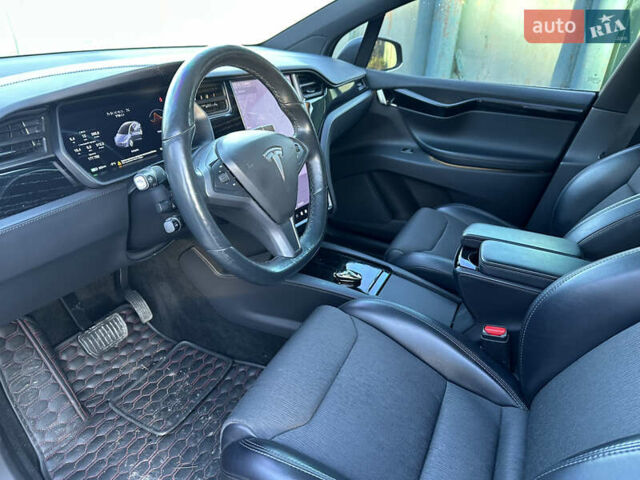Серый Тесла Модель Х, объемом двигателя 0 л и пробегом 177 тыс. км за 21000 $, фото 17 на Automoto.ua