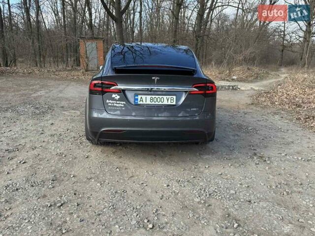 Серый Тесла Модель Х, объемом двигателя 0 л и пробегом 131 тыс. км за 31000 $, фото 1 на Automoto.ua
