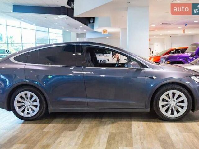 Серый Тесла Модель Х, объемом двигателя 0 л и пробегом 60 тыс. км за 7900 $, фото 3 на Automoto.ua