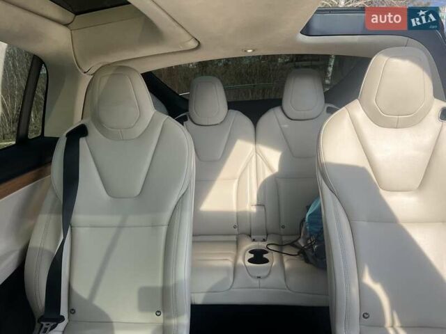 Серый Тесла Модель Х, объемом двигателя 0 л и пробегом 88 тыс. км за 23000 $, фото 11 на Automoto.ua