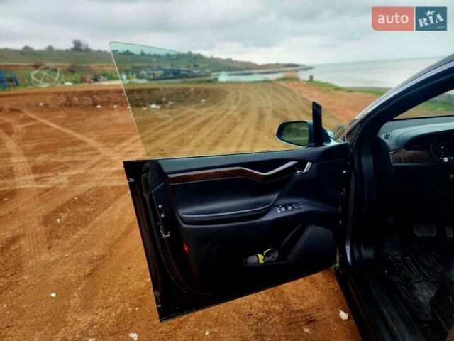 Тесла Модель Х 2018 у Одесі на Automoto.ua Сірий Тесла Модель Х, об'ємом двигуна 0 л та пробігом 185 тис. км за 27500 $, фото 18 на Automoto.ua