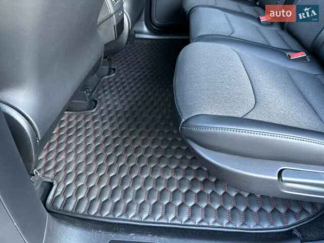 Серый Тесла Модель Х, объемом двигателя 0 л и пробегом 177 тыс. км за 21000 $, фото 13 на Automoto.ua