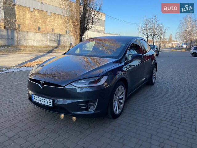 Серый Тесла Модель Х, объемом двигателя 0 л и пробегом 102 тыс. км за 26500 $, фото 6 на Automoto.ua