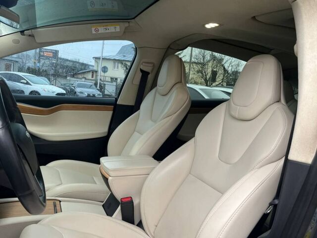 Серый Тесла Модель Х, объемом двигателя 100 л и пробегом 145 тыс. км за 42000 $, фото 9 на Automoto.ua