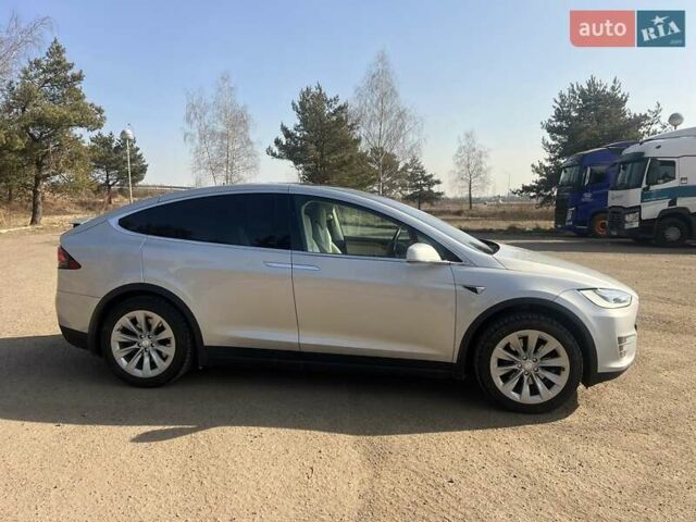 Серый Тесла Модель Х, объемом двигателя 0 л и пробегом 88 тыс. км за 23000 $, фото 1 на Automoto.ua