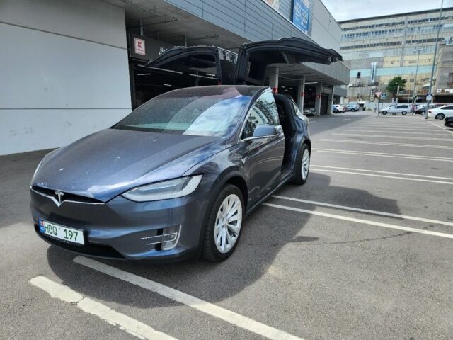 Серый Тесла Модель Х, объемом двигателя 0 л и пробегом 190 тыс. км за 20582 $, фото 1 на Automoto.ua