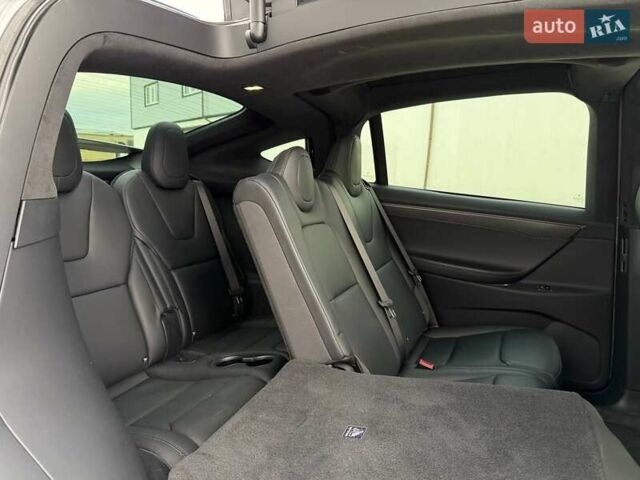 Серый Тесла Модель Х, объемом двигателя 0 л и пробегом 140 тыс. км за 21900 $, фото 14 на Automoto.ua