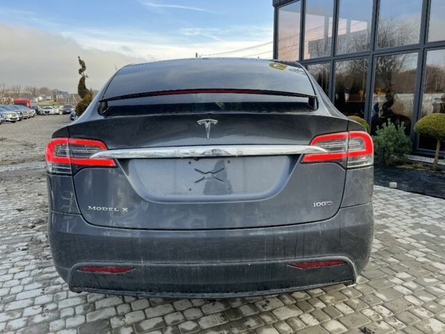 Серый Тесла Модель Х, объемом двигателя 0 л и пробегом 96 тыс. км за 16900 $, фото 7 на Automoto.ua