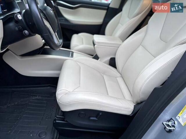 Сірий Тесла Модель Х, об'ємом двигуна 0 л та пробігом 84 тис. км за 23999 $, фото 14 на Automoto.ua