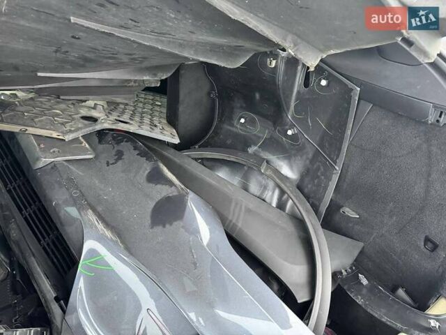 Серый Тесла Модель Х, объемом двигателя 0 л и пробегом 123 тыс. км за 20000 $, фото 15 на Automoto.ua