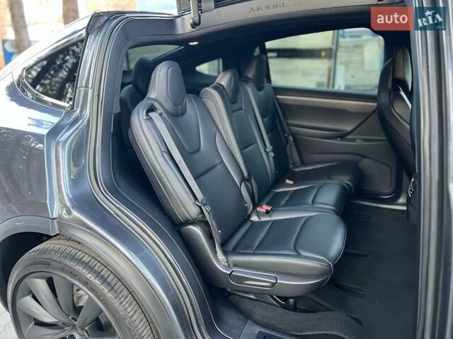 Серый Тесла Модель Х, объемом двигателя 0 л и пробегом 144 тыс. км за 28950 $, фото 20 на Automoto.ua