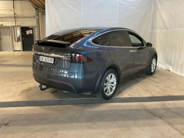 Серый Тесла Модель Х, объемом двигателя 0 л и пробегом 190 тыс. км за 20582 $, фото 3 на Automoto.ua