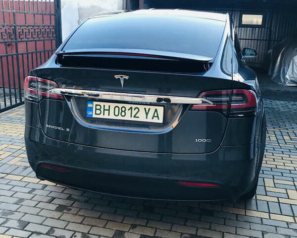 Сірий Тесла Модель Х, об'ємом двигуна 0 л та пробігом 70 тис. км за 42500 $, фото 1 на Automoto.ua