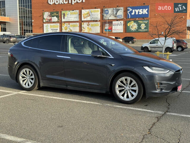 Серый Тесла Модель Х, объемом двигателя 0 л и пробегом 233 тыс. км за 17500 $, фото 10 на Automoto.ua