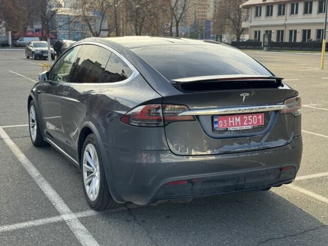 Серый Тесла Модель Х, объемом двигателя 0 л и пробегом 233 тыс. км за 17500 $, фото 11 на Automoto.ua