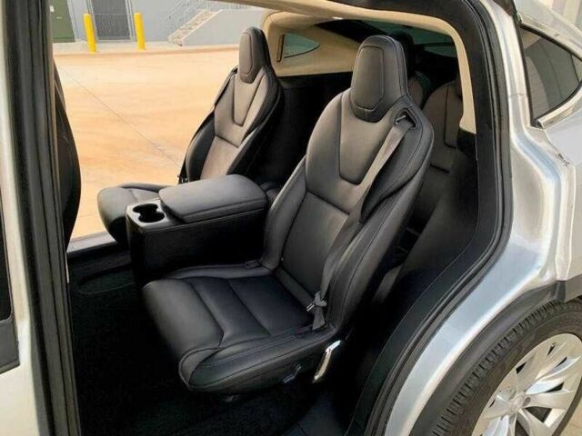 Сірий Тесла Модель Х, об'ємом двигуна 0 л та пробігом 32 тис. км за 7900 $, фото 14 на Automoto.ua