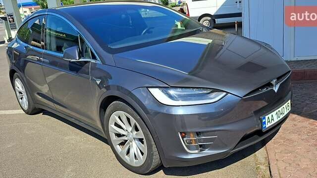 Тесла Модель Х 2018 в Киеве на Automoto.ua Серый Тесла Модель Х, объемом двигателя 0 л и пробегом 123 тыс. км за 24500 $, фото 1 на Automoto.ua
