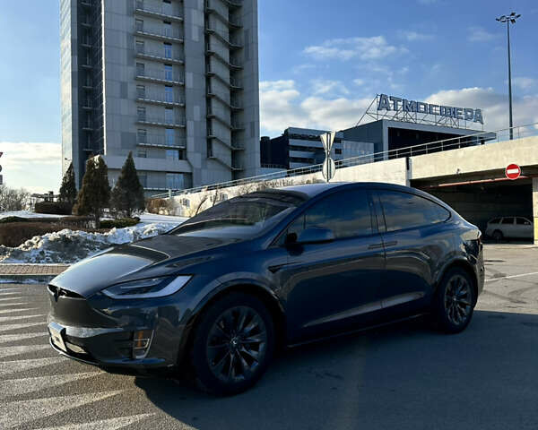 Сірий Тесла Модель Х, об'ємом двигуна 0 л та пробігом 93 тис. км за 27000 $, фото 11 на Automoto.ua