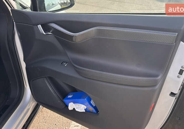 Сірий Тесла Модель Х, об'ємом двигуна 0 л та пробігом 102 тис. км за 29800 $, фото 14 на Automoto.ua