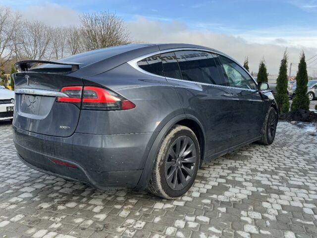 Серый Тесла Модель Х, объемом двигателя 0 л и пробегом 96 тыс. км за 16900 $, фото 9 на Automoto.ua