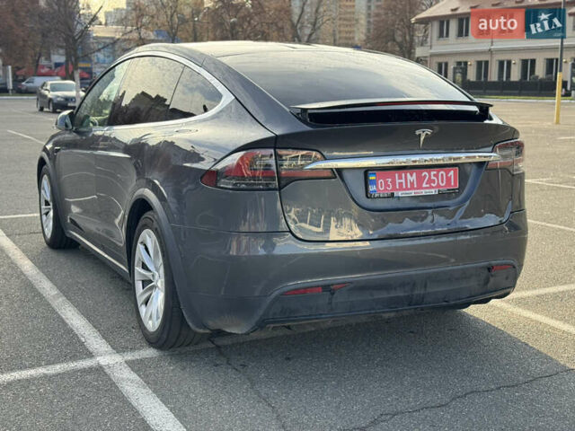 Серый Тесла Модель Х, объемом двигателя 0 л и пробегом 233 тыс. км за 17500 $, фото 13 на Automoto.ua