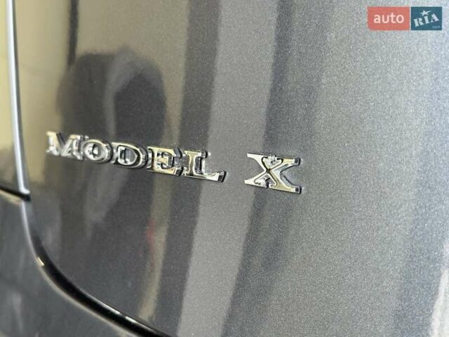 Серый Тесла Модель Х, объемом двигателя 0 л и пробегом 143 тыс. км за 29900 $, фото 53 на Automoto.ua
