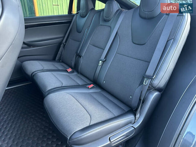 Серый Тесла Модель Х, объемом двигателя 0 л и пробегом 177 тыс. км за 21000 $, фото 12 на Automoto.ua