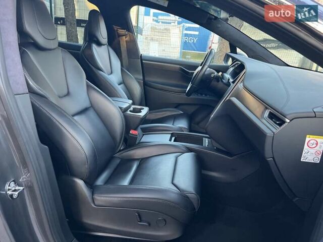 Серый Тесла Модель Х, объемом двигателя 0 л и пробегом 144 тыс. км за 28950 $, фото 35 на Automoto.ua