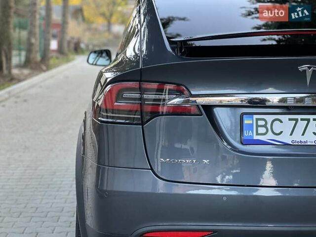 Серый Тесла Модель Х, объемом двигателя 0 л и пробегом 144 тыс. км за 28950 $, фото 11 на Automoto.ua
