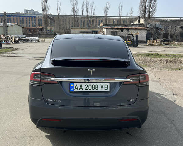 Сірий Тесла Модель Х, об'ємом двигуна 0 л та пробігом 109 тис. км за 33000 $, фото 4 на Automoto.ua