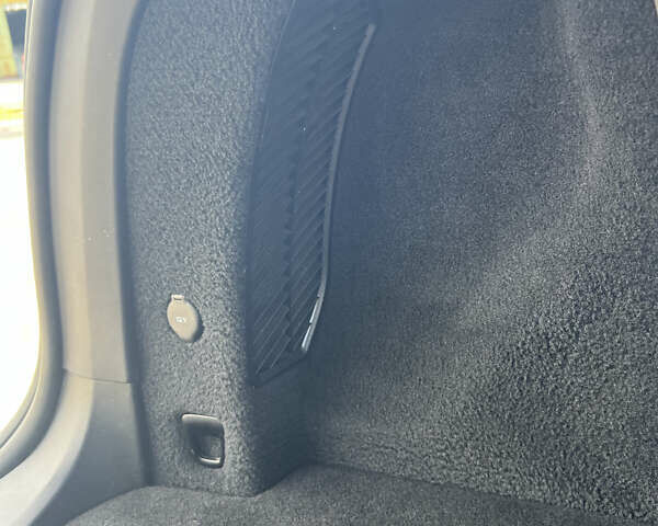 Сірий Тесла Модель Х, об'ємом двигуна 0 л та пробігом 114 тис. км за 35000 $, фото 34 на Automoto.ua