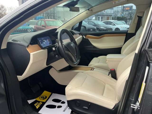 Серый Тесла Модель Х, объемом двигателя 100 л и пробегом 145 тыс. км за 42000 $, фото 8 на Automoto.ua