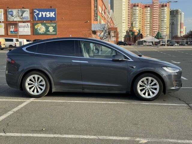 Серый Тесла Модель Х, объемом двигателя 0 л и пробегом 233 тыс. км за 17500 $, фото 19 на Automoto.ua