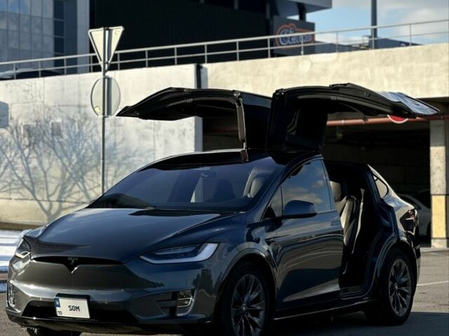 Серый Тесла Модель Х, объемом двигателя 0 л и пробегом 95 тыс. км за 25500 $, фото 14 на Automoto.ua
