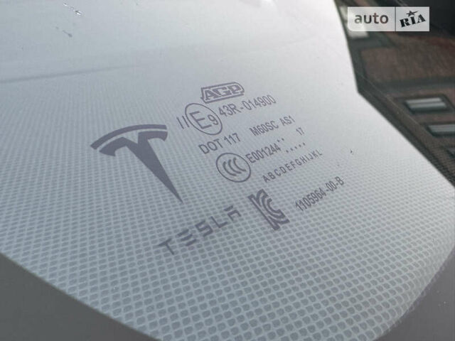 Серый Тесла Модель Х, объемом двигателя 0 л и пробегом 102 тыс. км за 48500 $, фото 66 на Automoto.ua