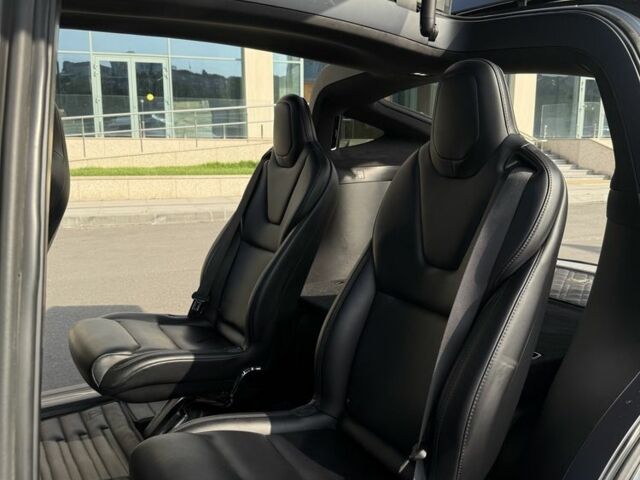 Серый Тесла Модель Х, объемом двигателя 0 л и пробегом 90 тыс. км за 45000 $, фото 12 на Automoto.ua