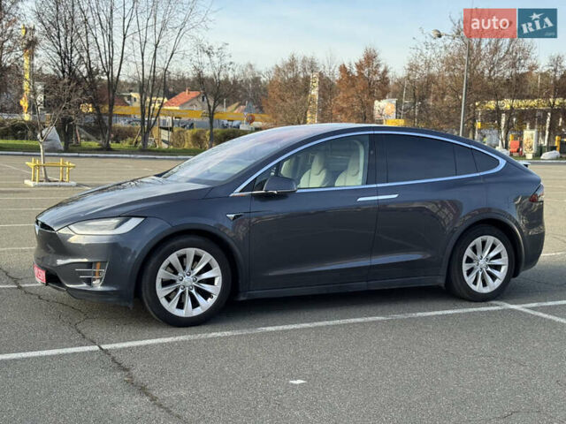 Серый Тесла Модель Х, объемом двигателя 0 л и пробегом 233 тыс. км за 17500 $, фото 2 на Automoto.ua