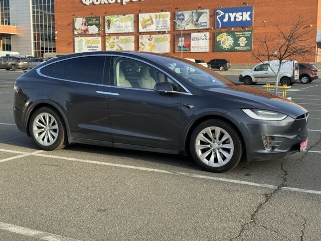 Серый Тесла Модель Х, объемом двигателя 0 л и пробегом 233 тыс. км за 17500 $, фото 16 на Automoto.ua