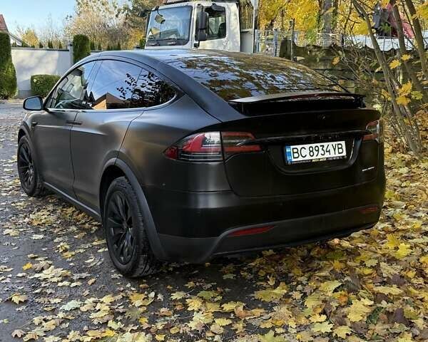 Серый Тесла Модель Х, объемом двигателя 0 л и пробегом 117 тыс. км за 28400 $, фото 5 на Automoto.ua