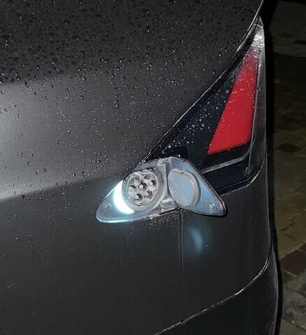 Серый Тесла Модель Х, объемом двигателя 0 л и пробегом 117 тыс. км за 28400 $, фото 19 на Automoto.ua