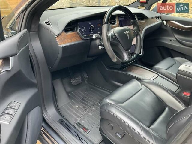 Серый Тесла Модель Х, объемом двигателя 0 л и пробегом 92 тыс. км за 26499 $, фото 12 на Automoto.ua