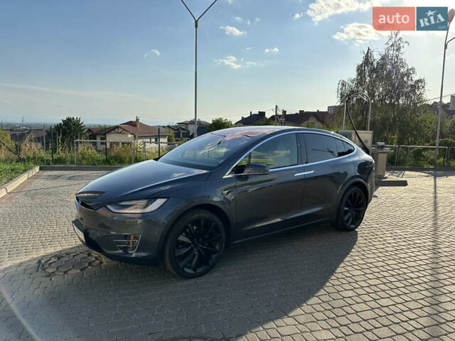 Серый Тесла Модель Х, объемом двигателя 0 л и пробегом 99 тыс. км за 43000 $, фото 8 на Automoto.ua