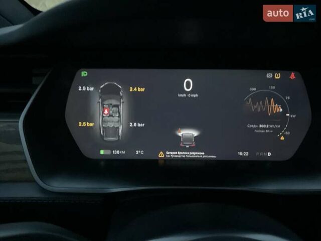 Серый Тесла Модель Х, объемом двигателя 0 л и пробегом 92 тыс. км за 26499 $, фото 18 на Automoto.ua