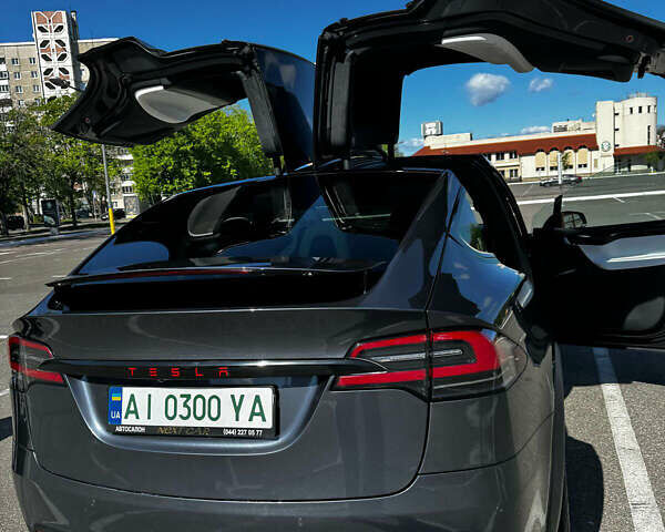 Тесла Модель Х 2019 у Києві на Automoto.ua Сірий Тесла Модель Х, об'ємом двигуна 0 л та пробігом 83 тис. км за 50000 $, фото 26 на Automoto.ua